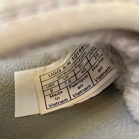 Ugg Royale Genuine Shearling Slides - Picture 4 of 9